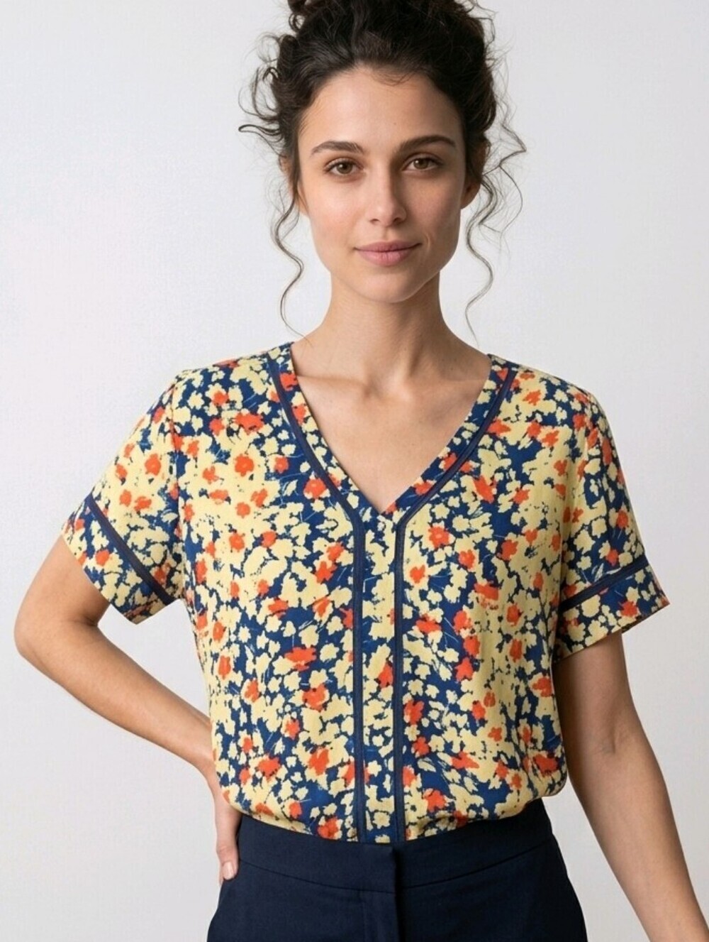 NWT hinge Mia Blue Estate Coral Floral Blouse ~sz S
